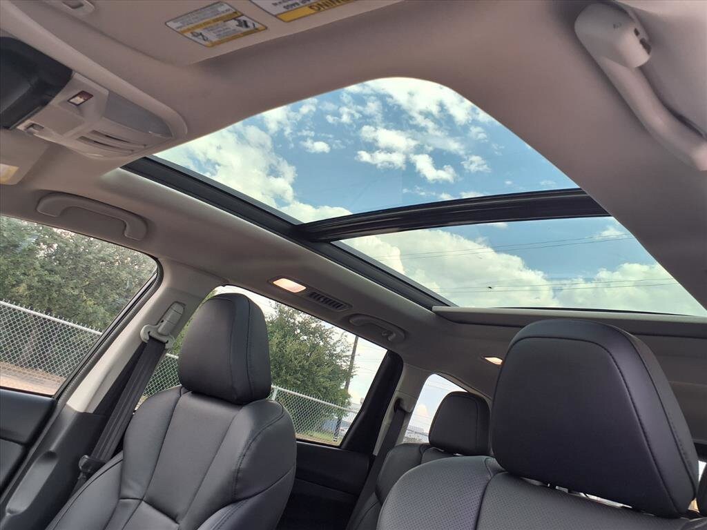 2025 Subaru Ascent Onyx Edition Touring photo 4