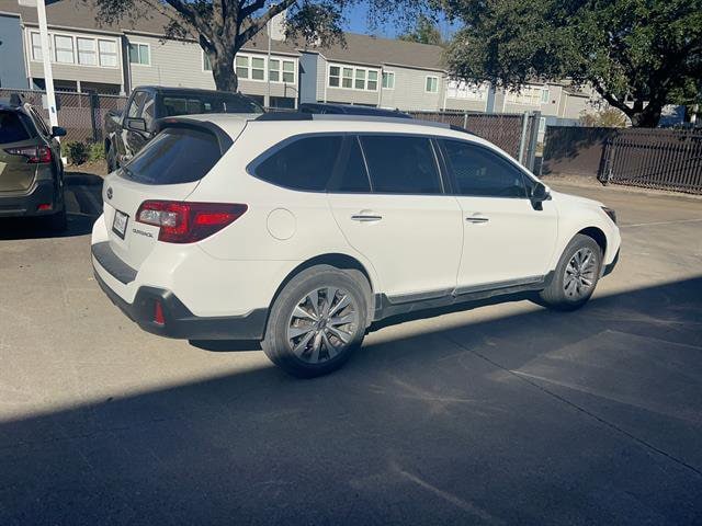 2019 Subaru Outback Touring's photo