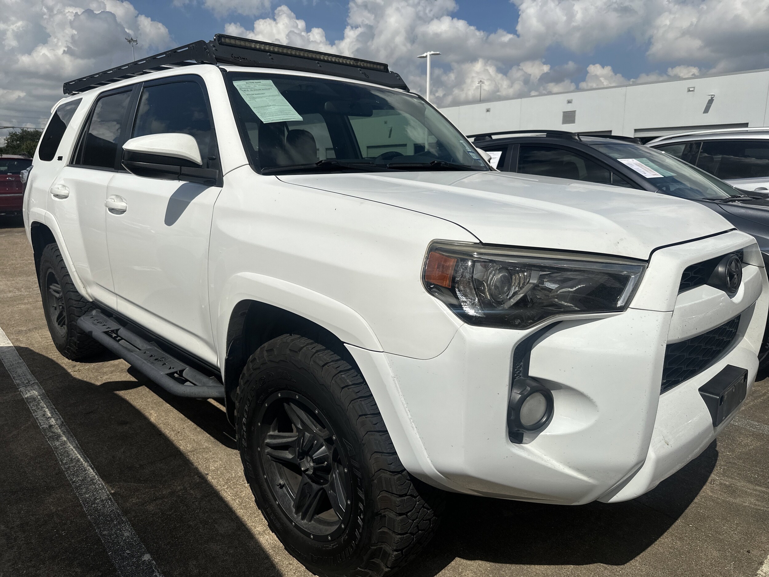 2016 Toyota 4Runner SR5 photo 2
