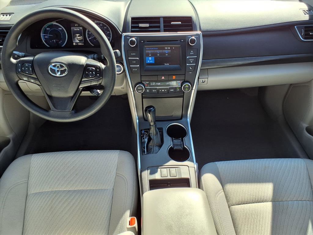 2016 Toyota Camry Hybrid LE photo 4
