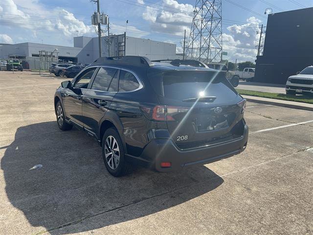 2024 Subaru Outback Premium's photo