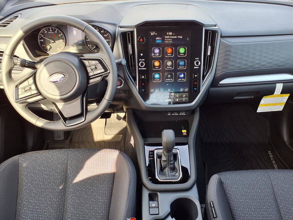 2025 Subaru Forester Premium photo 3