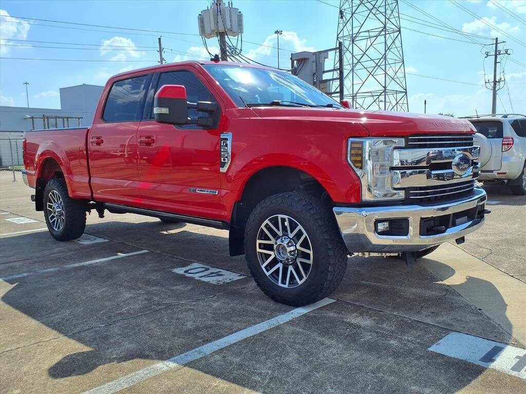 2019 Ford F-250 Lariat photo 2