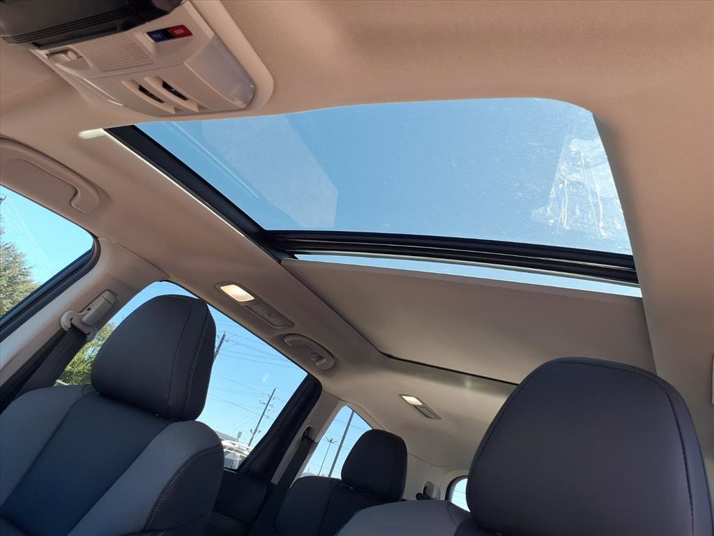 2025 Subaru Ascent Onyx Edition photo 4