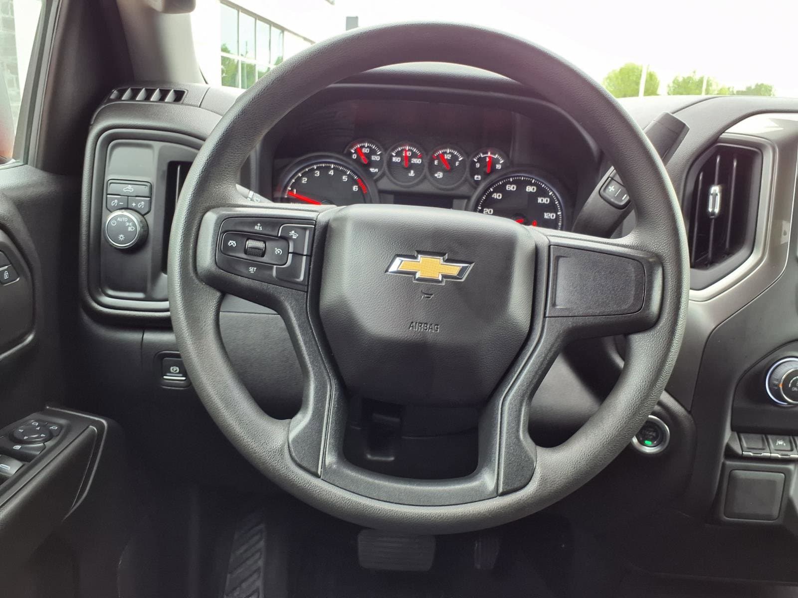2024 Chevrolet Silverado 1500 Custom - Photo 13