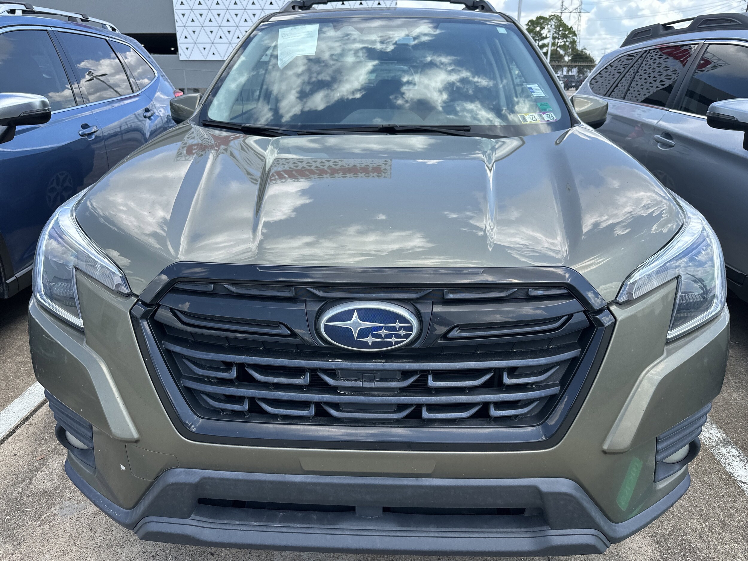 2022 Subaru Forester Premium photo 3