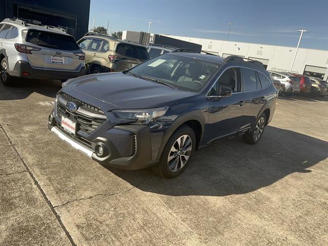 2025 Subaru Outback Limited's photo