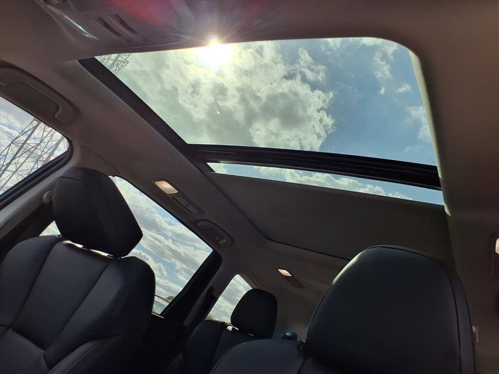 2025 Subaru Ascent Onyx Edition Touring photo 4