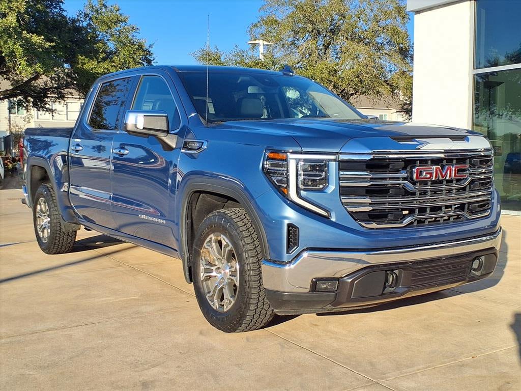 2024 GMC Sierra 1500 SLT's photo