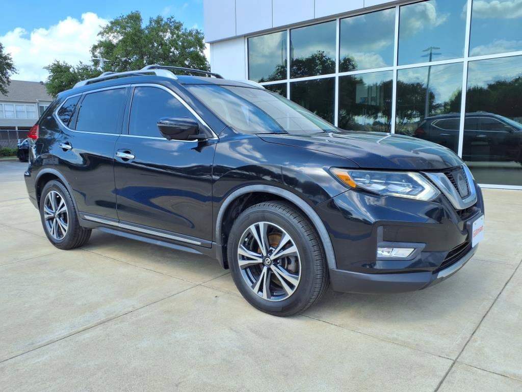Used 2017 Nissan Rogue SL with VIN JN8AT2MT0HW405591 for sale in Houston, TX