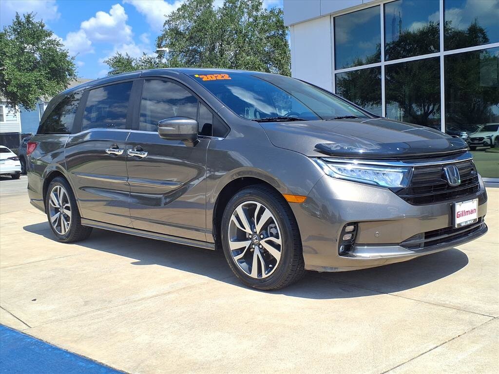 2022 Honda Odyssey Touring photo 2