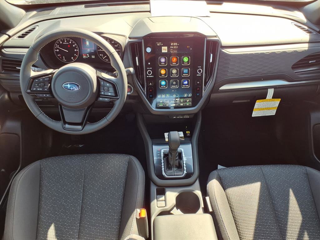 2025 Subaru Forester Premium photo 3