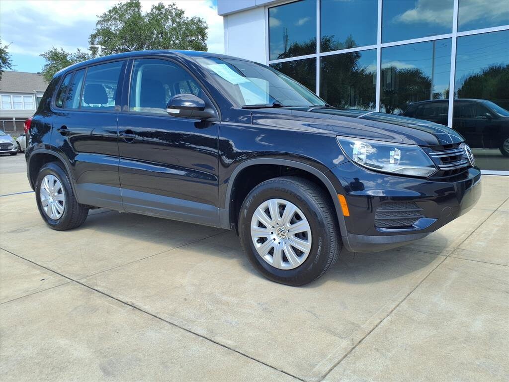 2017 Volkswagen Tiguan S Limited photo 2