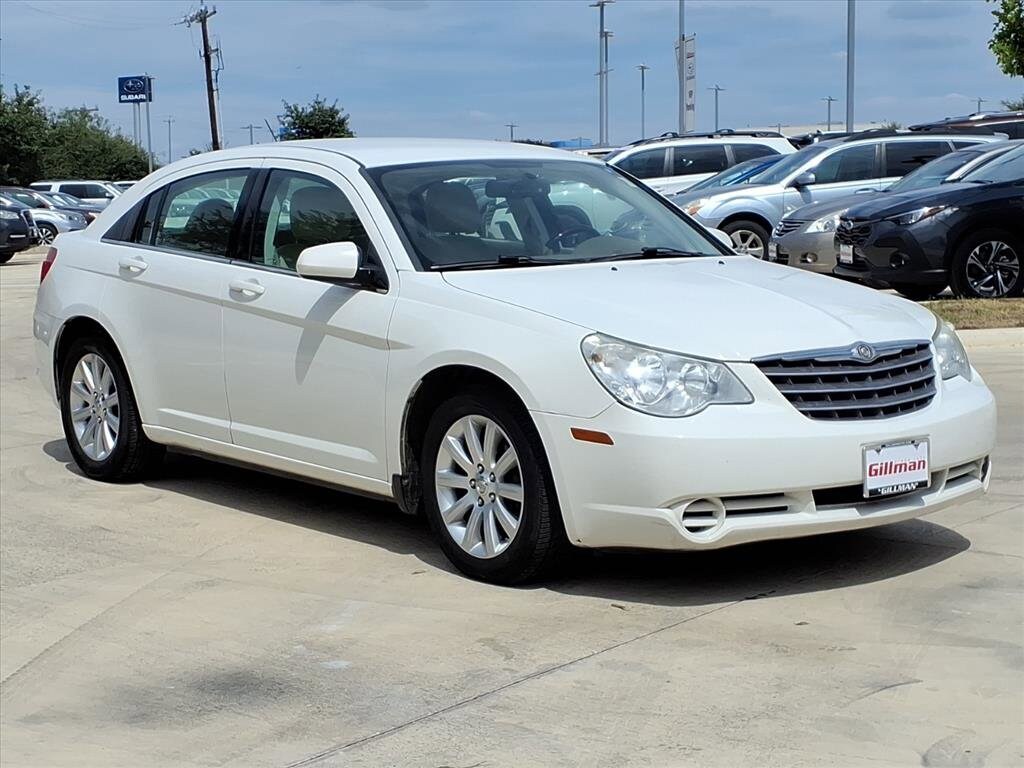 2010 Chrysler Sebring Limited photo 2