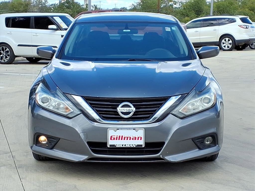 2017 Nissan Altima 2.5 SV photo 3