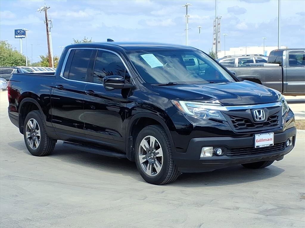 2018 Honda Ridgeline RTL-T photo 2