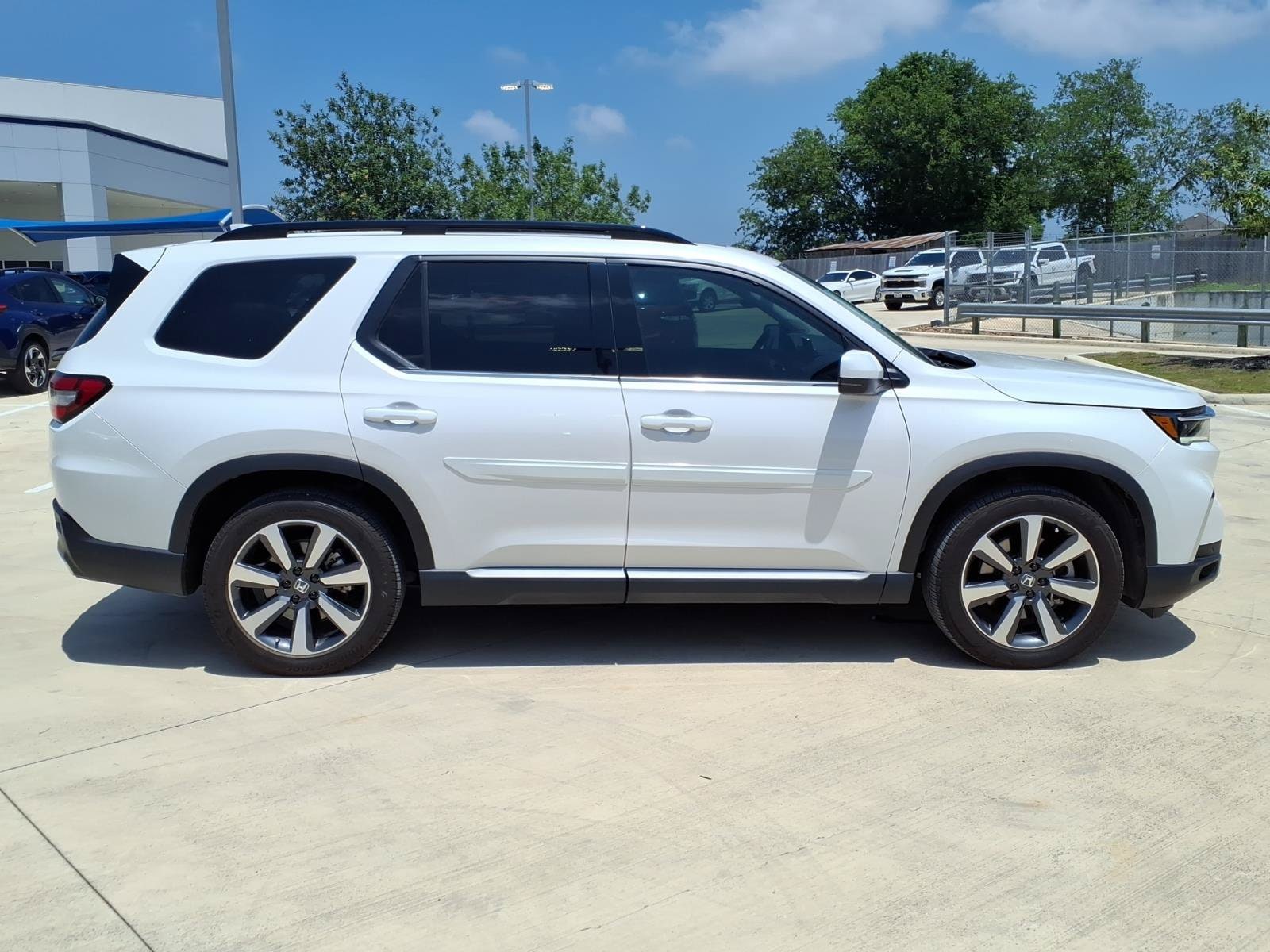2025 Honda Pilot Touring - Photo 10