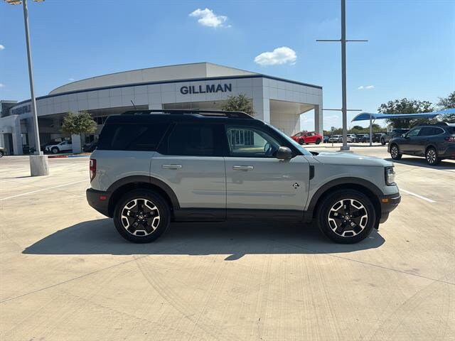 2022 Ford Bronco Sport Outer Banks photo 2