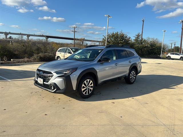 2025 Subaru Outback Premium's photo