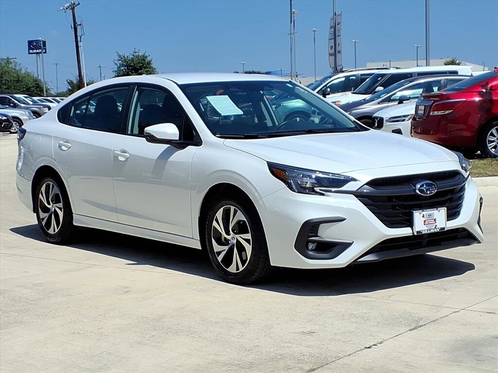 2025 Subaru Legacy Premium photo 2