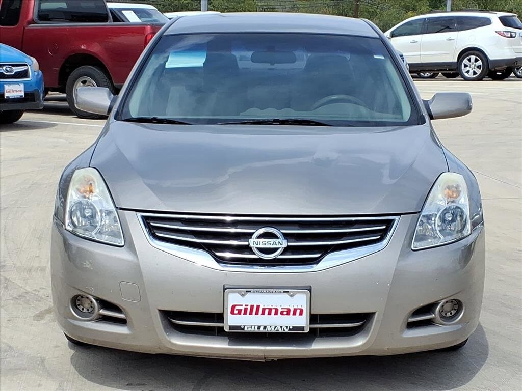 2012 Nissan Altima 2.5 S photo 2