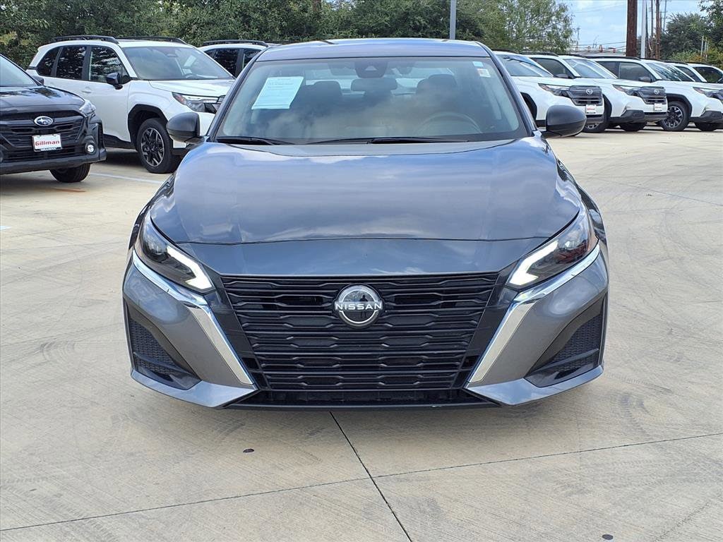 Used 2024 Nissan Altima 2.5 SV Sedan