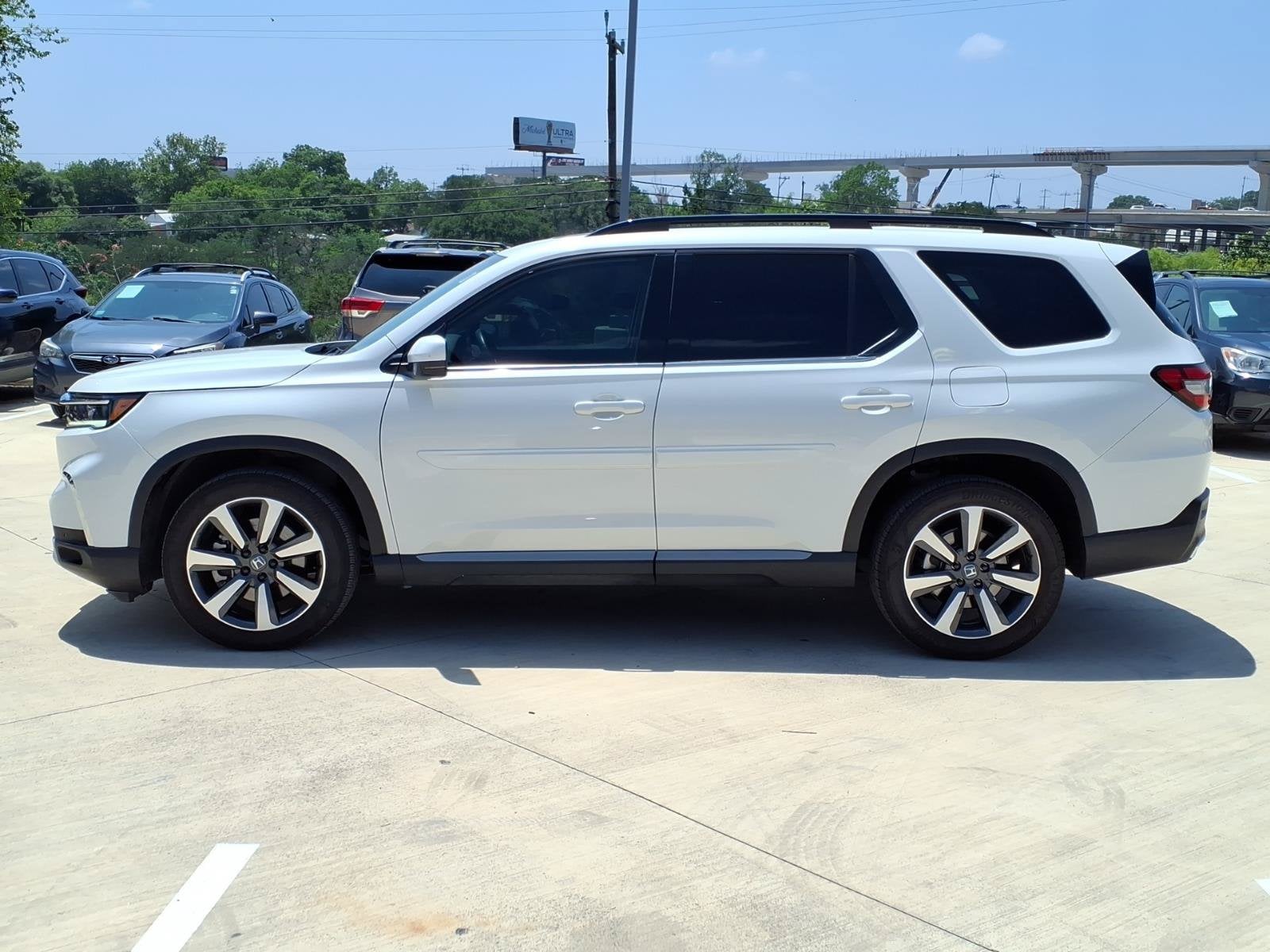 2025 Honda Pilot Touring - Photo 6