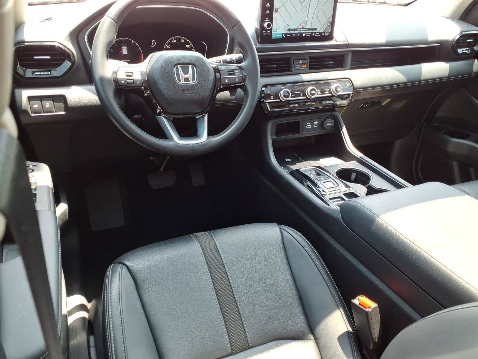 2025 Honda Pilot Touring - Photo 16