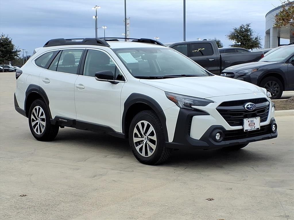 2025 Subaru Outback Base's photo