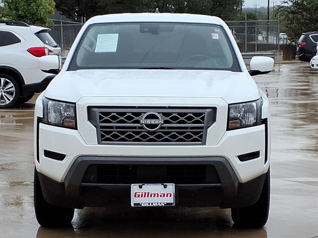 2024 Nissan Frontier SV photo 2