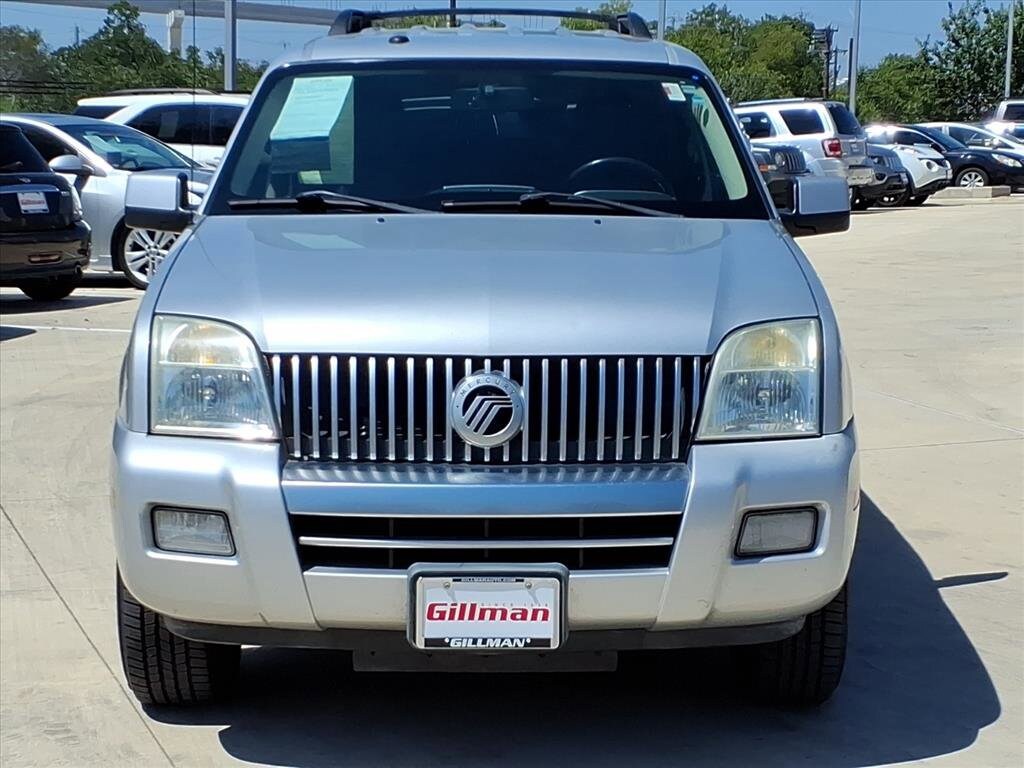 2010 Mercury Mountaineer Luxury photo 3