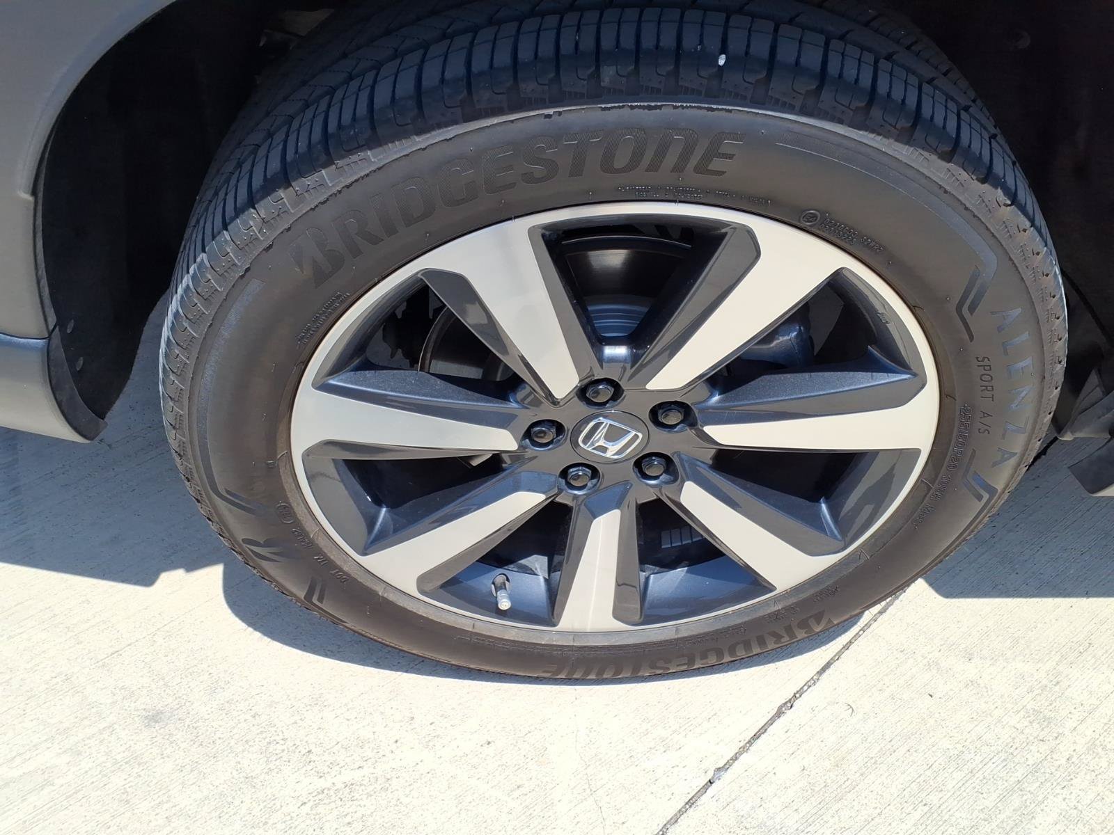 2025 Honda Pilot Touring - Photo 11