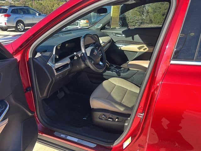 2024 Cadillac XT4 Premium Luxury photo 4