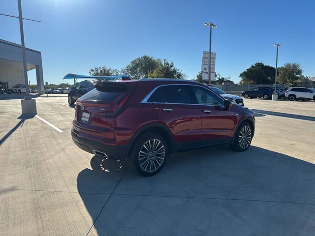Used 2024 Cadillac XT4 FWD Premium Luxury SUV