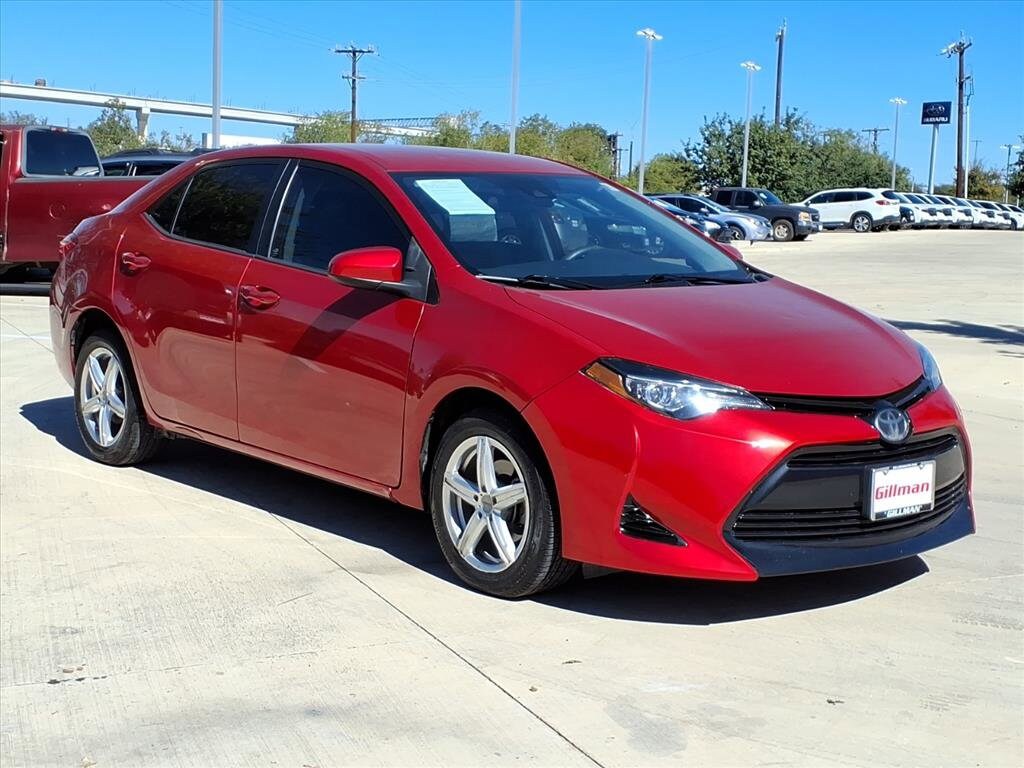 Used 2018 Toyota Corolla SE Sedan