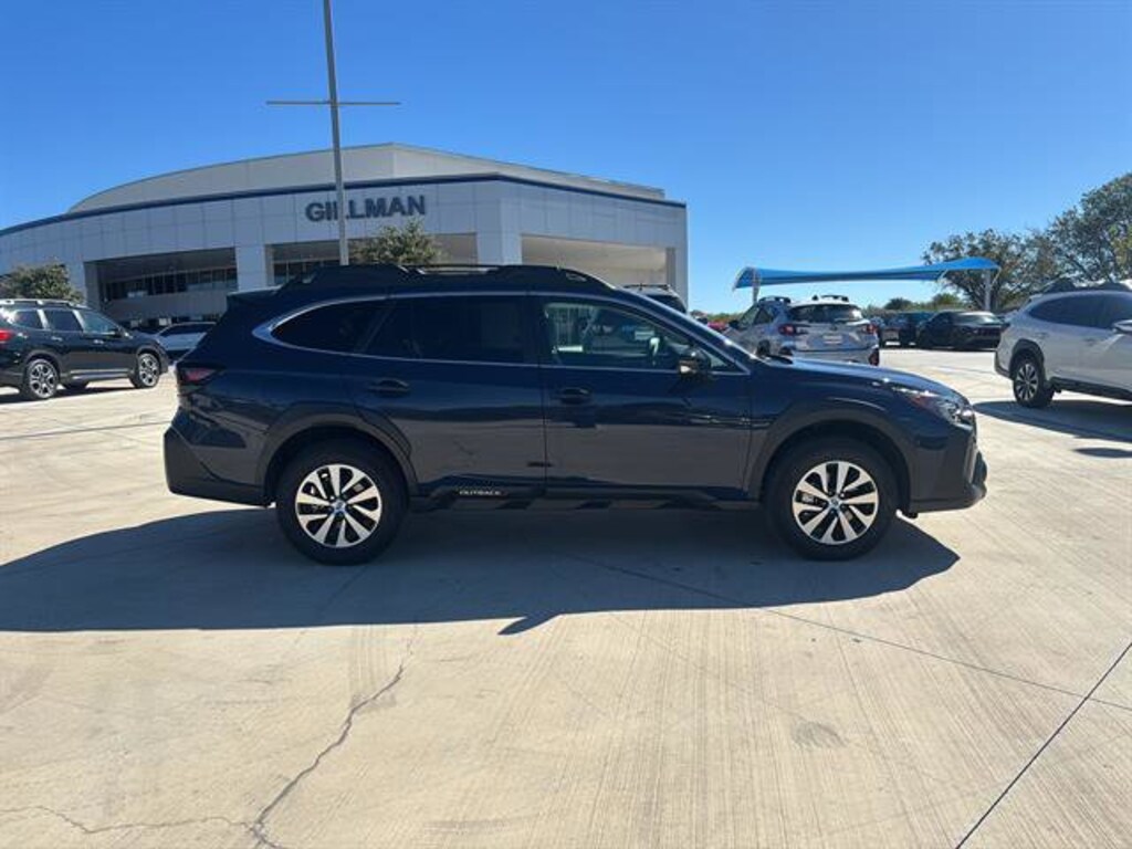Used 2025 Subaru Outback Premium SUV