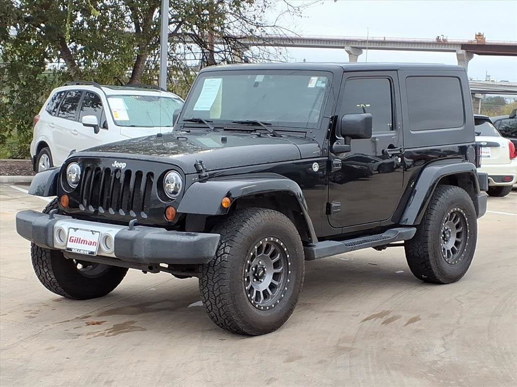 2010 Jeep Wrangler Sahara photo 3