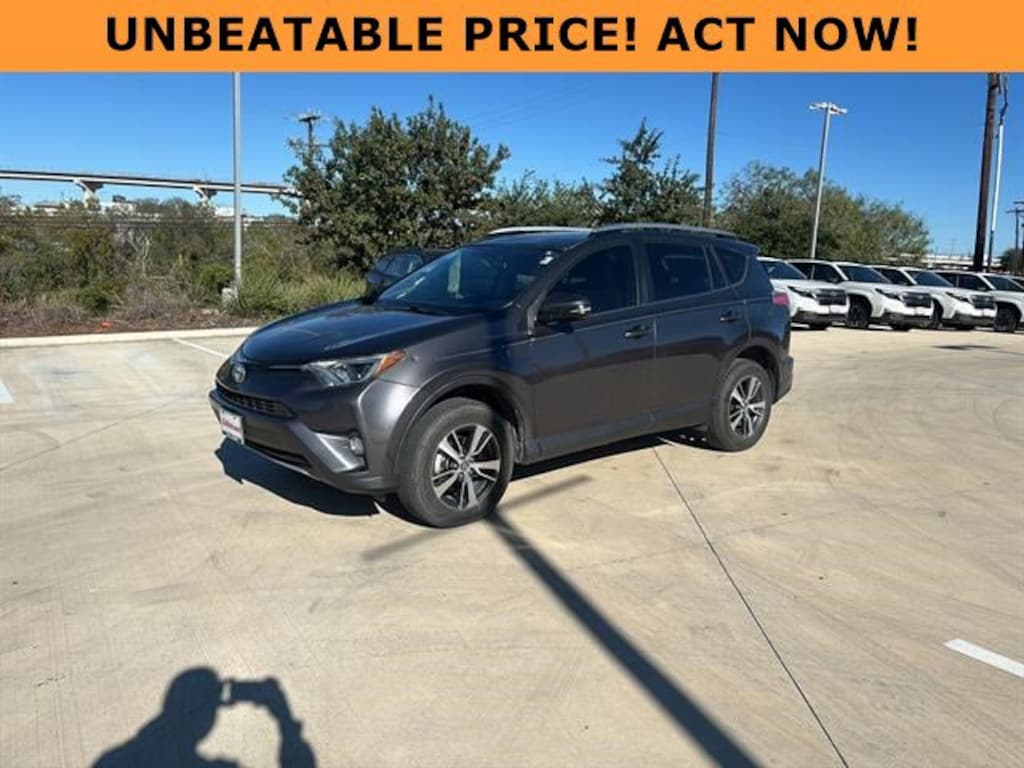 Used 2016 Toyota RAV4 XLE SUV