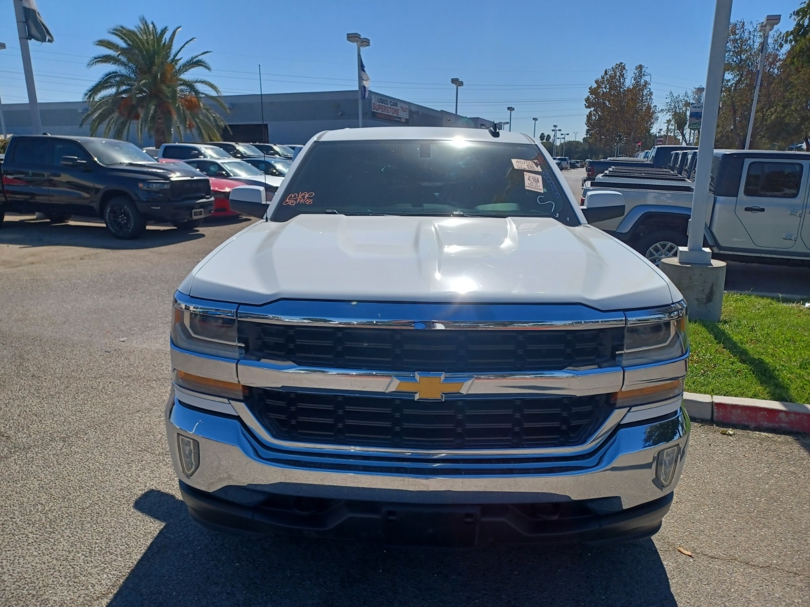 Used 2018 Chevrolet Silverado 1500 LT with VIN 3GCUKREC3JG113778 for sale in Tracy, CA