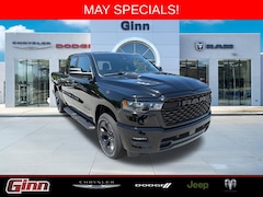 2026 Ram 1500 EXPRESS CREW CAB 4X4 5'7 BOX