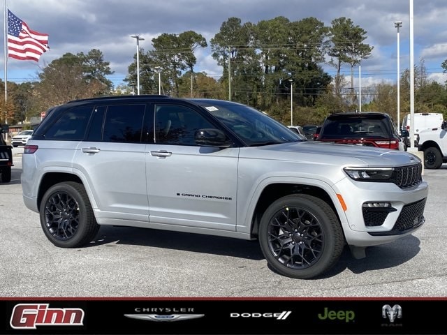 2025 Jeep Grand Cherokee Summit's photo