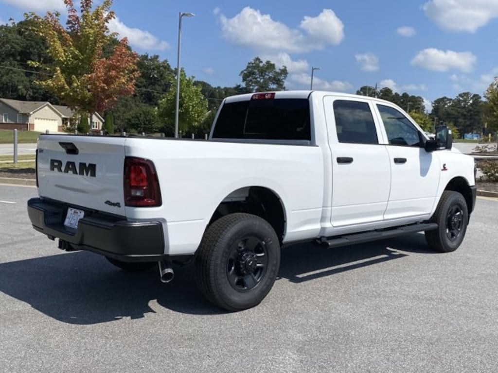 New 2026 Ram 3500 TRADESMAN CREW CAB 4X4 6'4 BOX Pickup