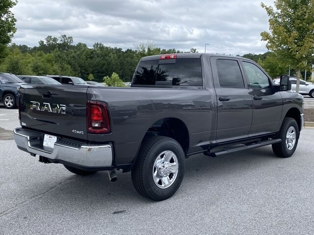 2025 Ram 2500 Tradesman photo 3