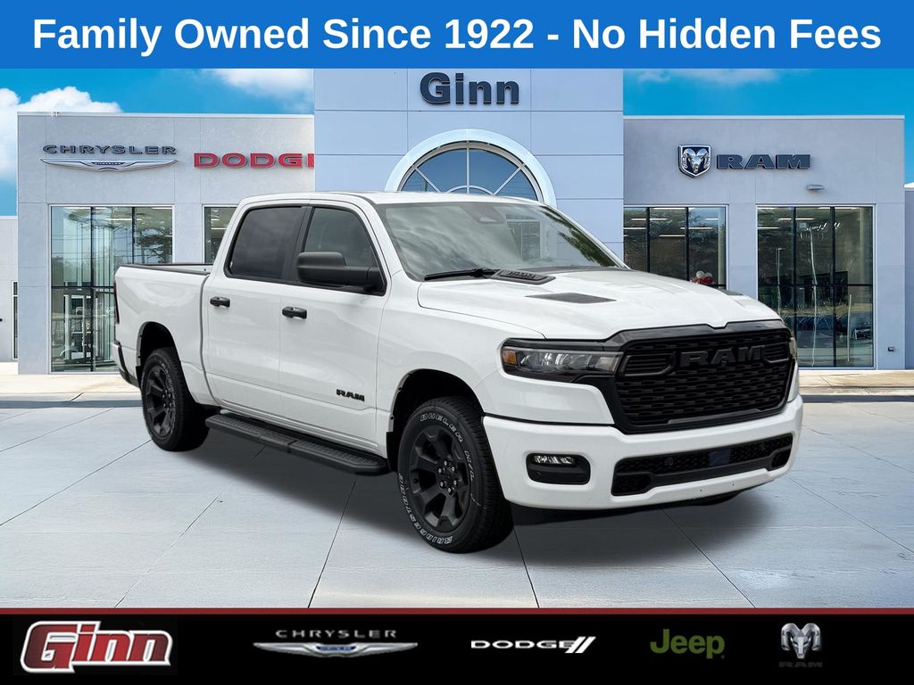 2026 Ram 1500 EXPRESS CREW CAB 4X4 5'7 BOX