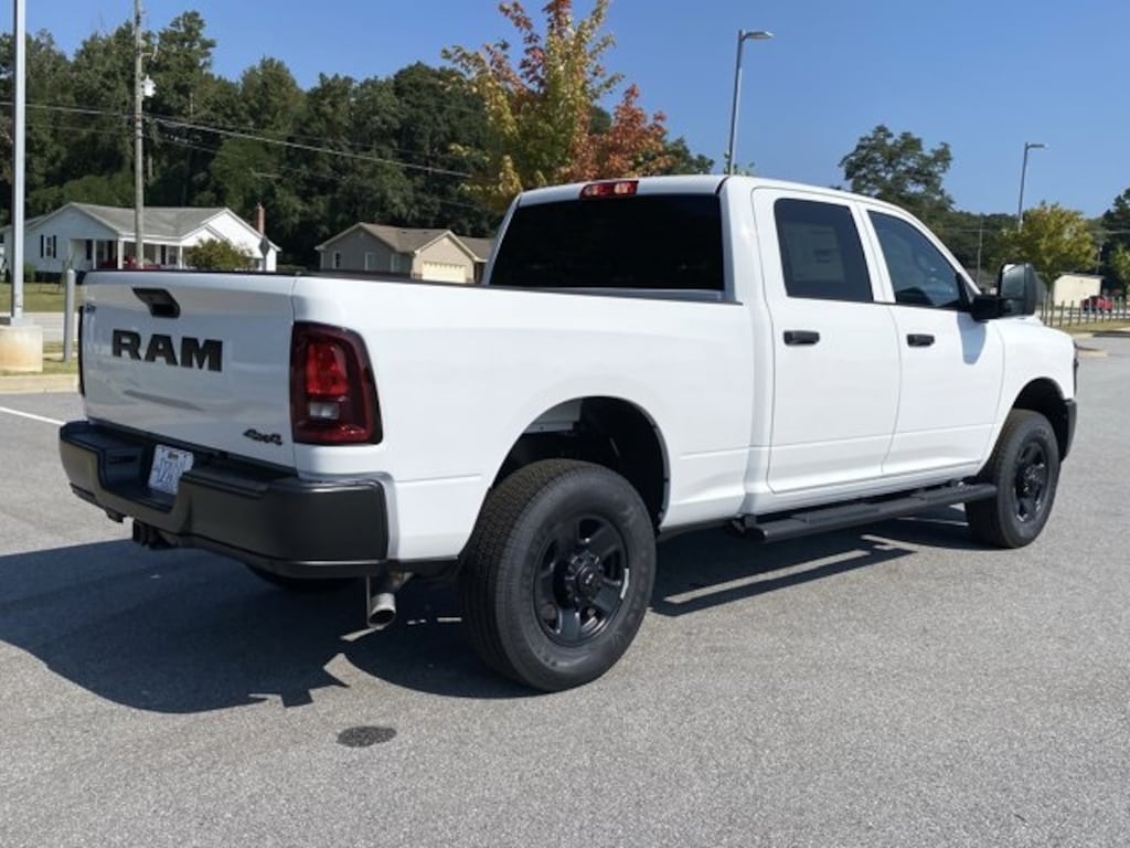 New 2026 Ram 3500 TRADESMAN CREW CAB 4X4 6'4 BOX Pickup