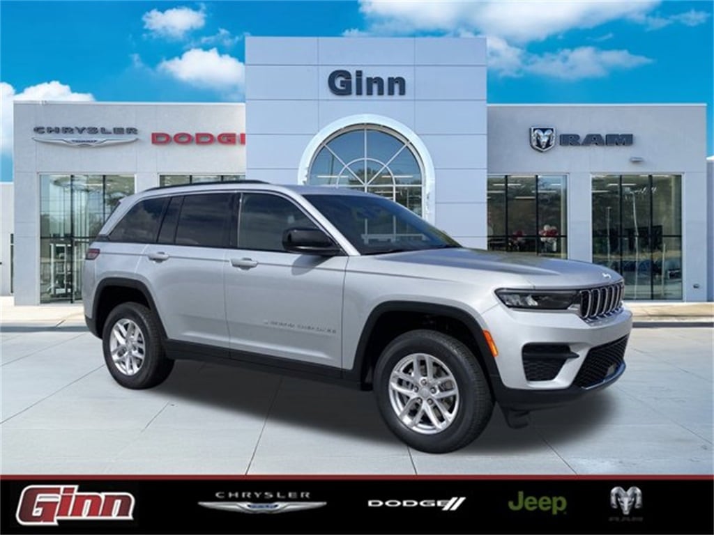 New 2025 Jeep Grand Cherokee LAREDO X 4X4 Sport Utility