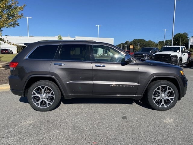 2020 Jeep Grand Cherokee Overland photo 2
