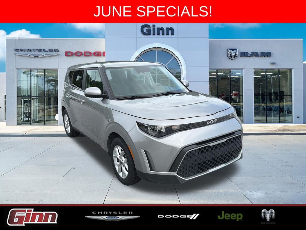 2023 Kia Soul 2.0L LX IVT's photo