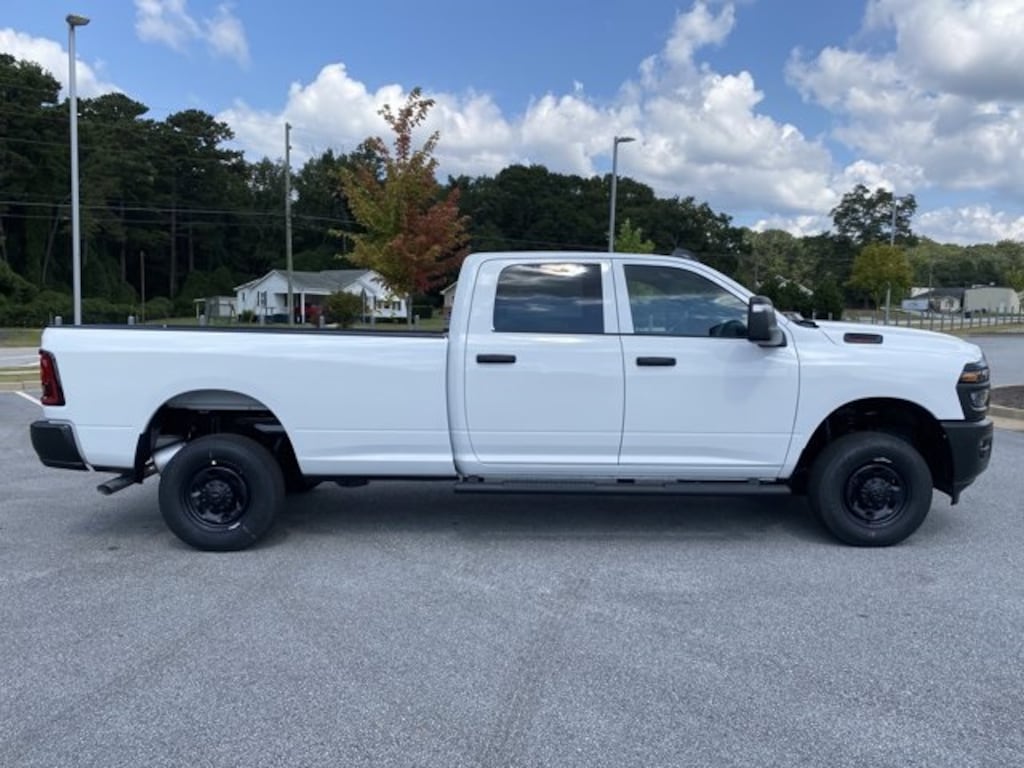 New 2026 Ram 2500 TRADESMAN CREW CAB 4X4 8' BOX Pickup