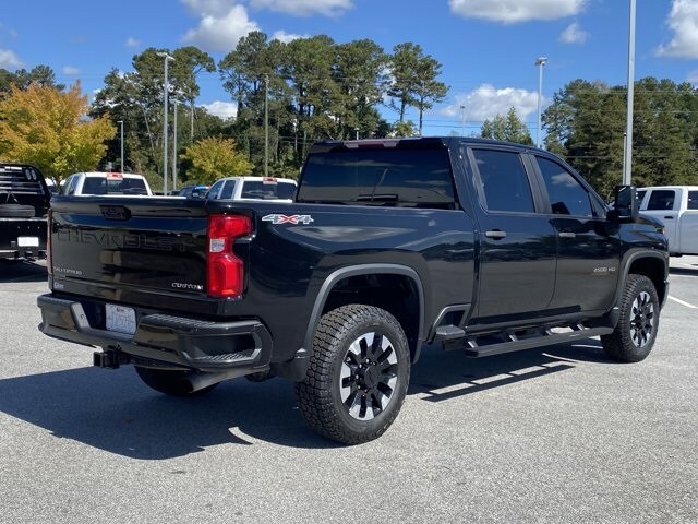 2020 Chevrolet Silverado 2500HD Custom photo 3